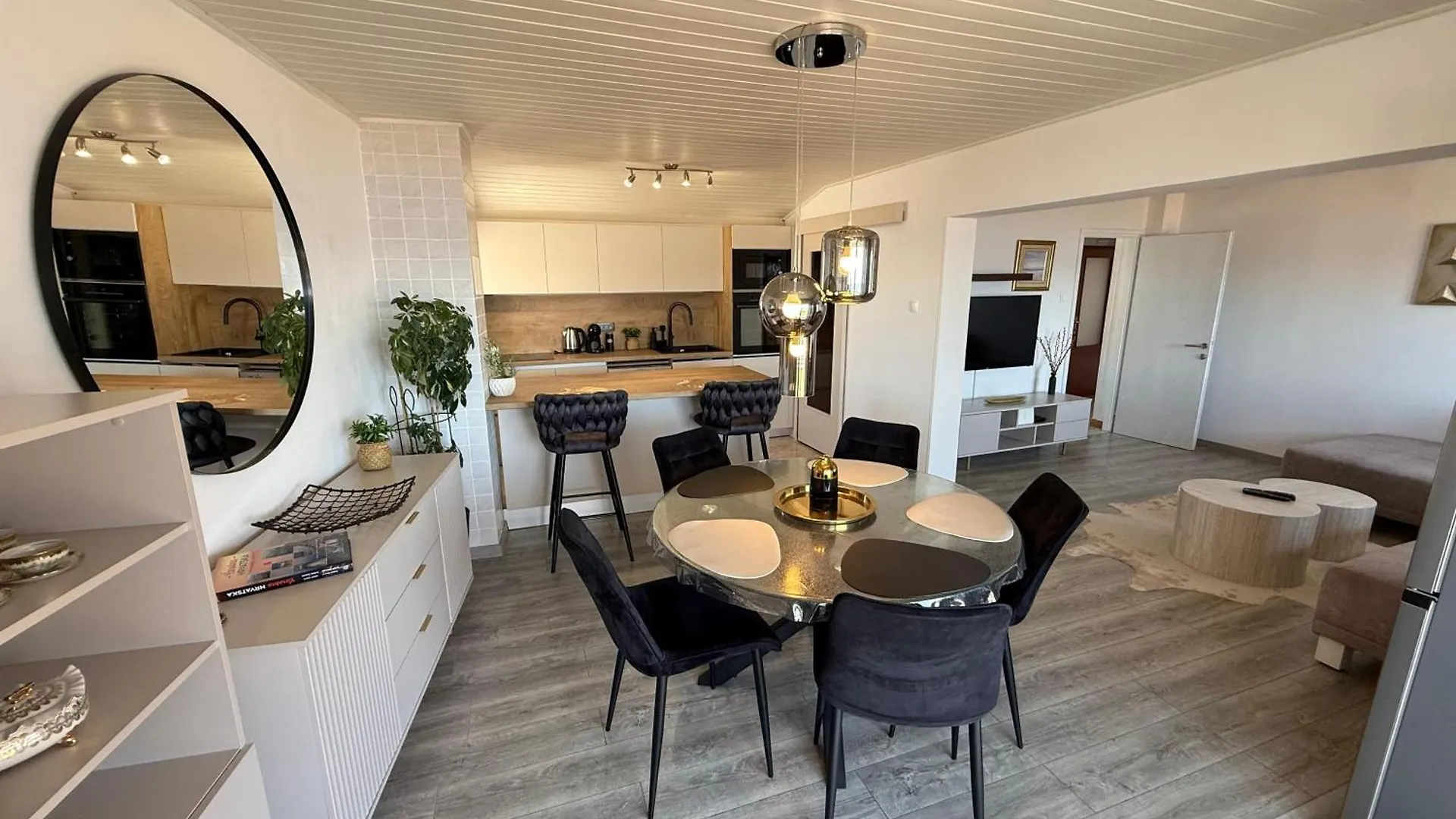 Apartments Ela Marija Crikvenica
